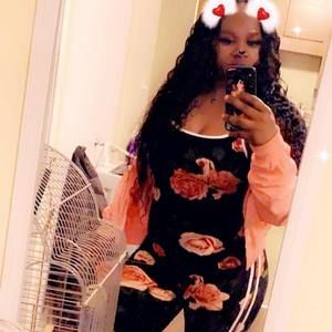 Meet your Posher, Sakieha